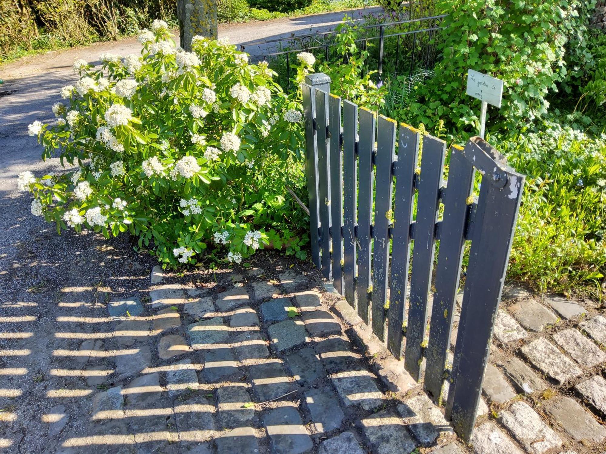 مبيت وإفطار Hoymille Les Jardins المظهر الخارجي الصورة